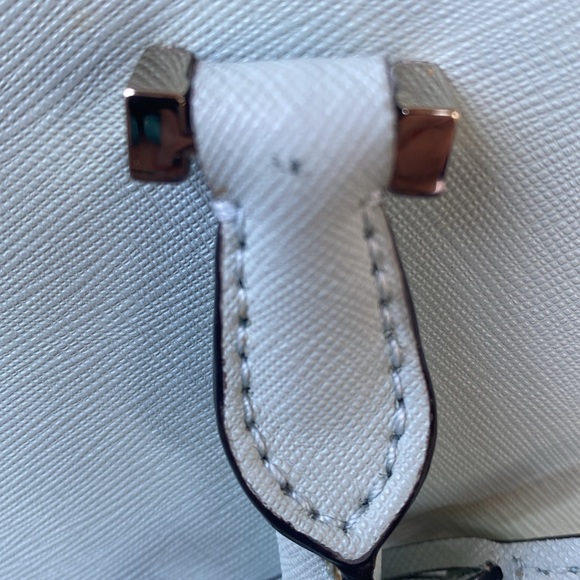 Kate Spade hand bag with crossbody strap - Picture 7 of 16